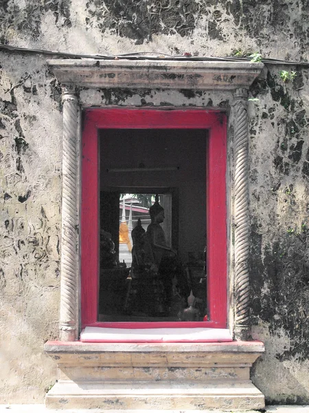 タイの寺院でタイ芸術 windows — ストック写真