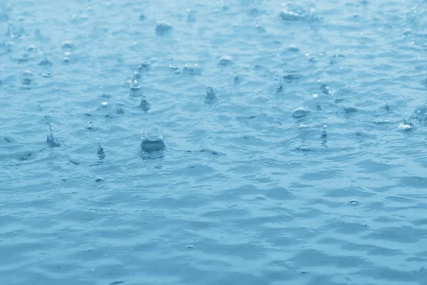 Blue Color Tone Close Rain Water Drop Falling Floor — Stock Photo, Image