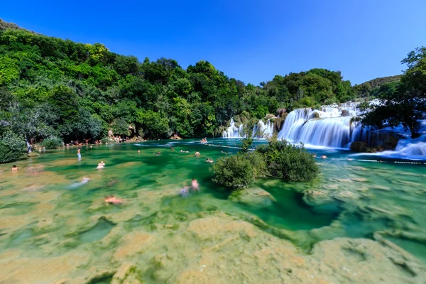 Национальный парк Крка и Каскад водопадов на реке Крка, Кроа — стоковое фото