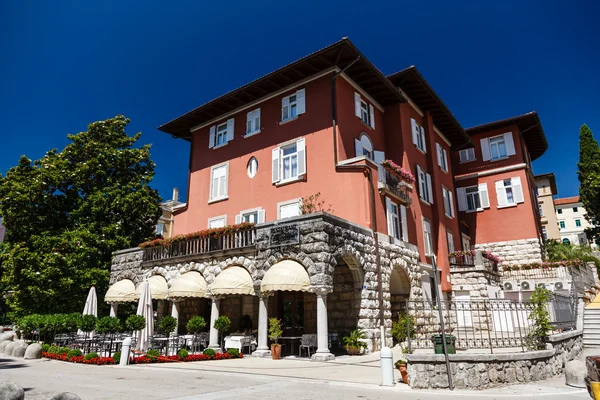 Hermosa villa de lujo en Optija, Kvarner, Croacia — Foto de Stock