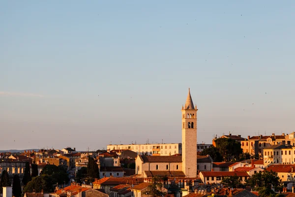 Vista panorâmica da cidade de Pula na Ístria, Croácia — Fotografia de Stock
