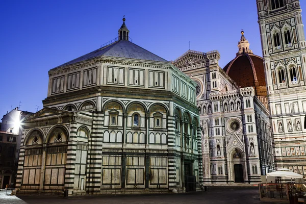 Katedry we Florencji (Duomo - Basilica di Santa Maria del Fiore) i — Zdjęcie stockowe