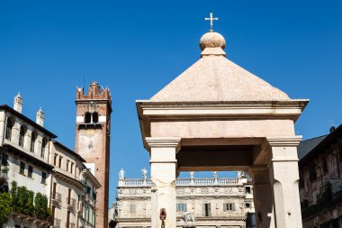 heykel sabrıyla piazza delle erbe verona, veneto, İtalya
