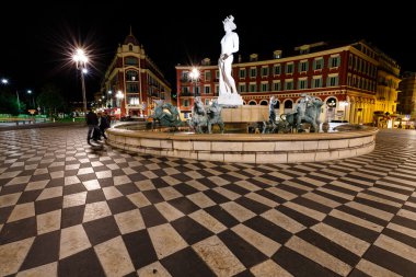 fontaine du soleil place massena, gece, güzel, Fransız r üzerinde