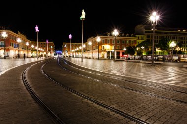 reachable olarak place massena, gece, güzel, Fransa