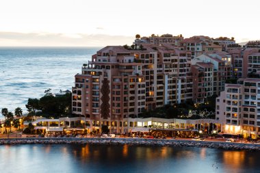 Fransız ışıklı fontvieille ve monaco harbor, havadan görünümü