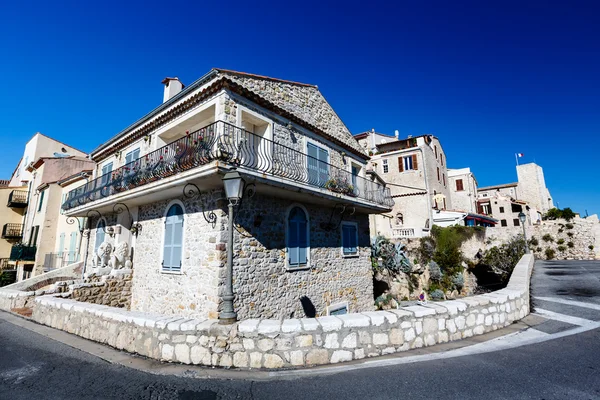 Casa Típica Mediterránea en Antibes, Francia — Foto de Stock