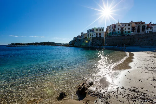 Sunny Beach in the Town of Antibes on French Riviera, France — Stock Photo, Image