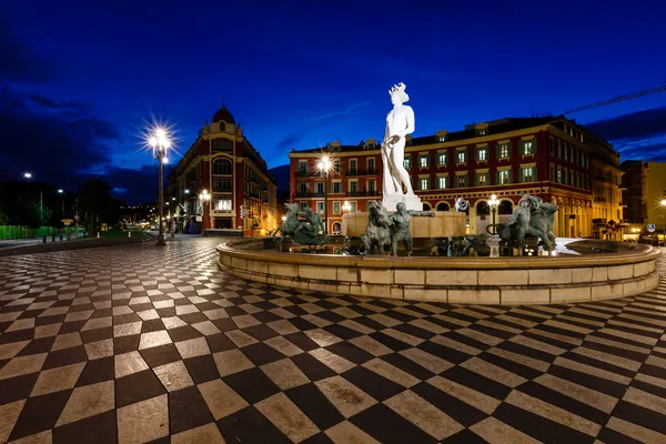 The Fontaine du Soleil on Place Massena in the Morning, Nice, Fr — Stock Photo, Image