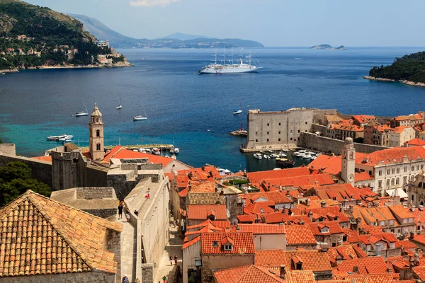 Panorama Dubrovnik-a város falaitól, Horvátország — Stock Fotó
