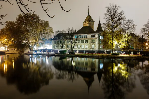 Museo Nacional Suizo (Schweizerisches Landesmuseum) en Zurich a — Foto de Stock