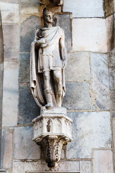 Skulptur auf dem Dach der Mailänder Kathedrale, Lombardei, Italien — Stockfoto