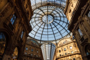galleria vittorio emanuele II shoping iç cam kubbesi