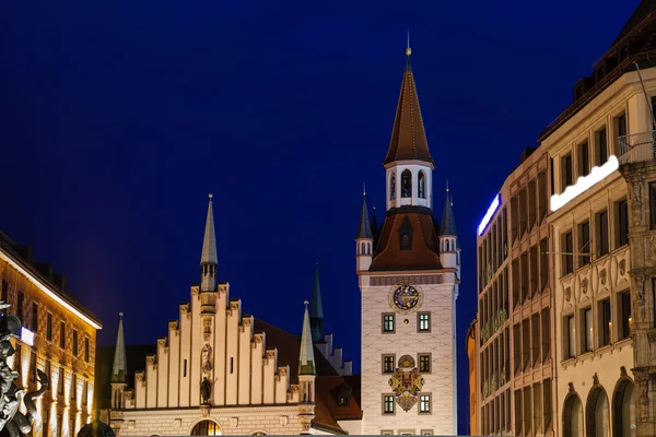 Marienplatz in de avond, München, Beieren, Duitsland — Stockfoto