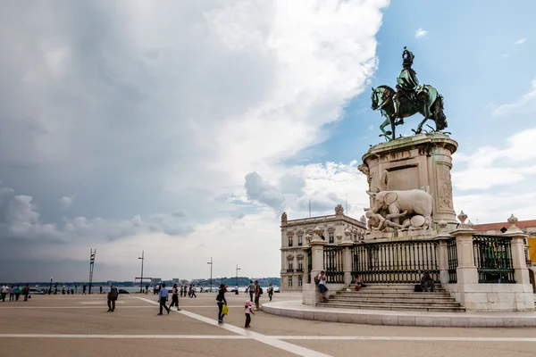 Praça comercio ve Kral jose heykeli yapmak ben Lizbon, Portekiz — Stok fotoğraf