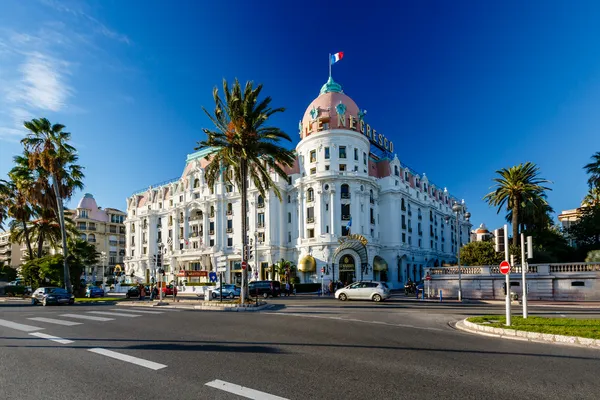 Luxo hotel negresco no passeio marítimo português na rivie agradável, francês Imagem De Stock