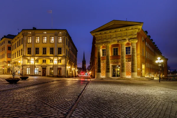 Riksgatan straat in de avond, stockholm, Zweden — Stockfoto