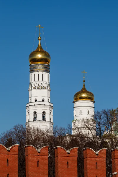 Ivan the Great Bell Tower behind Kremlin Wall, Moscow, Russia — Stock Photo, Image