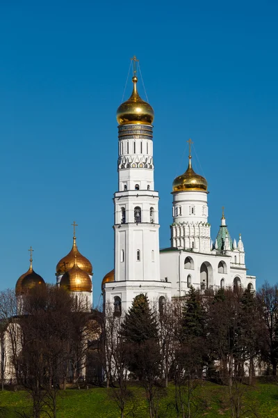 Ivan wielki dzwon wieża za Kremla ściany, Moskwa, Federacja Rosyjska — Zdjęcie stockowe