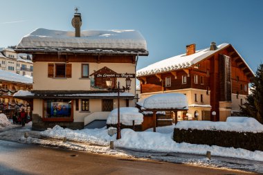 megeve Fransa Fransız Alpleri'nde köy akşamı