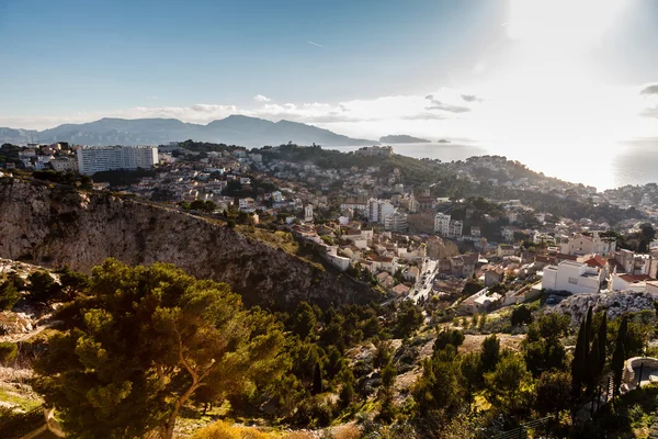 马赛市和它的港口，法国的鸟瞰图 — 图库照片