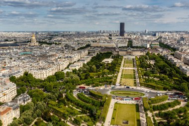 Eyfel Kulesi, Invalides ve champ de mars üzerinde havadan görünümü