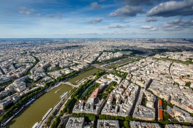 Eyfel Kulesi Tour Eiffel, paris, Fransa dan seine Nehri üzerinde havadan görünümü