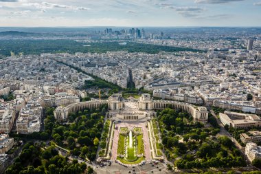 Eyfel Kulesi Tour Eiffel trocadero ve la savunma üzerinde havadan görünümü