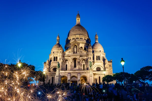 Sacre Coeur kathedraal op Montmartre Hill in Dusk, Parijs, Frankrijk — Stockfoto