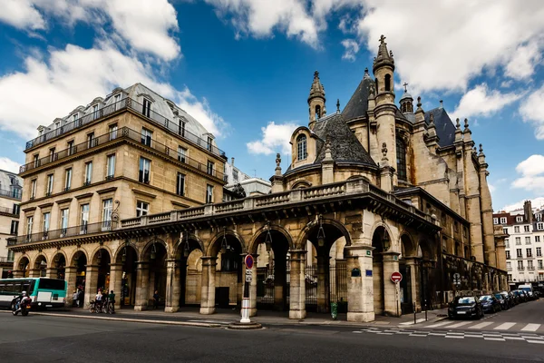 Historische häuser im zentrum von paris, frankreich — Stockfoto