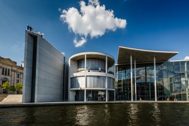 Alman Chancellery (Bundeskanzleramt) Bina içinde Reichstag yakınındaki