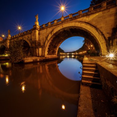 dawn, Roma, İtalya, kutsal melek köprünün altında