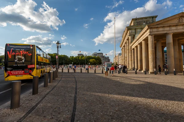 Brandenburger tor (Braniborská brána) v Berlíně, Německo — Stock fotografie