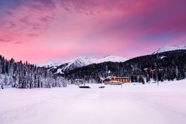 madonna di Campiglio, İtalyanca ski Resort güzel gündoğumu