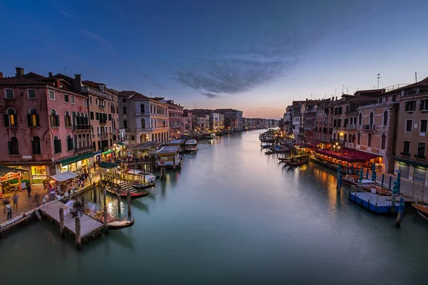 Rialto Köprüsü, Venedik, İtalya 'dan Büyük Kanal Görüntüsü — Stok fotoğraf