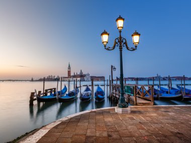 Şafakta büyük kanal dolgu ve san giorgio maggiore Kilisesi, 