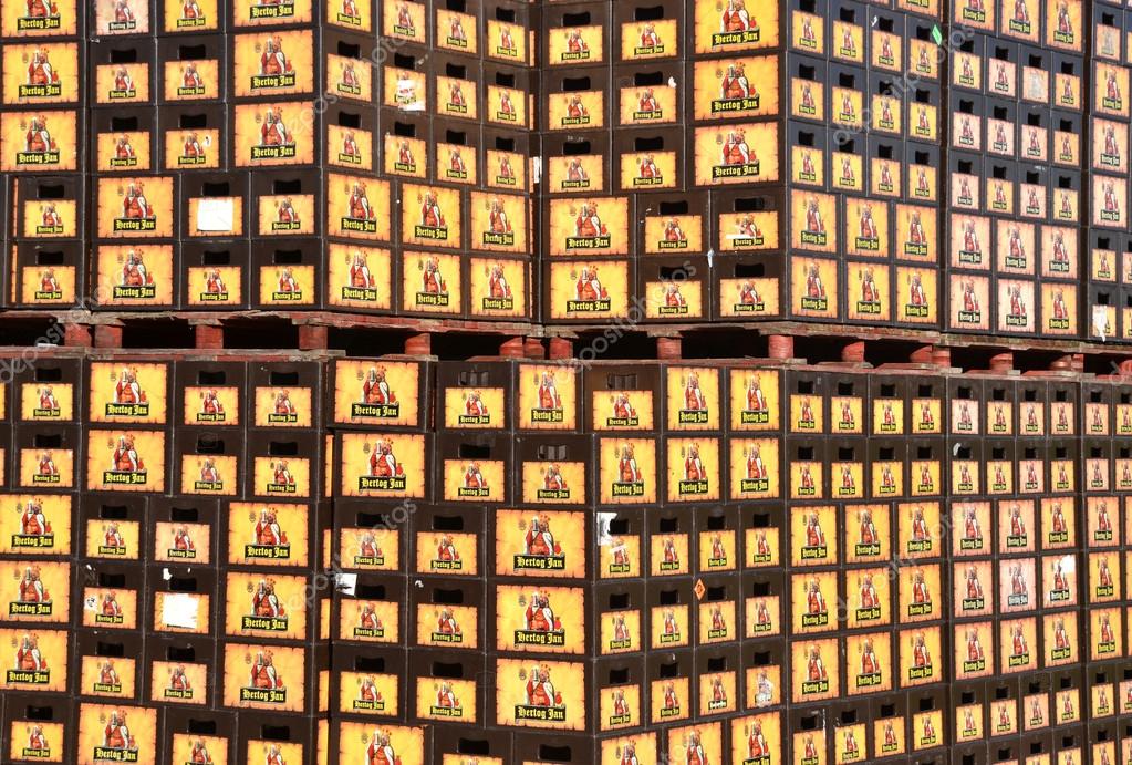 pallets met bier kratten Redactionele stockfoto © Dutchlight 19661289
