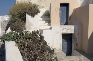 thira evde Bahçe tr.