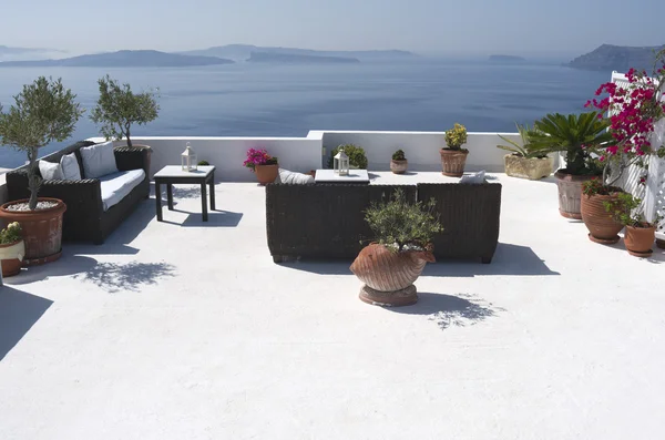 Terras van een resort in oia. — Stockfoto