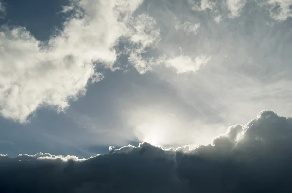 Dunkle Wolken. — Stockfoto