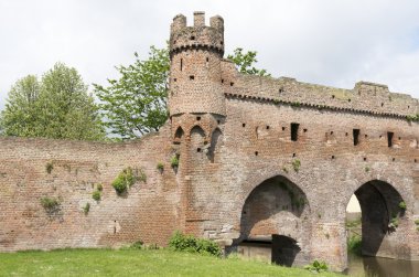 zutphen, Hollanda şehir duvara ait berkelpoort bir parçası.