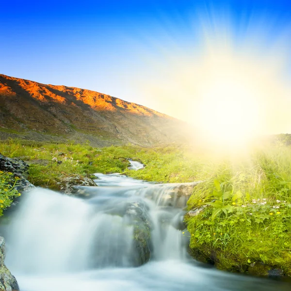 Río de montaña — Foto de Stock