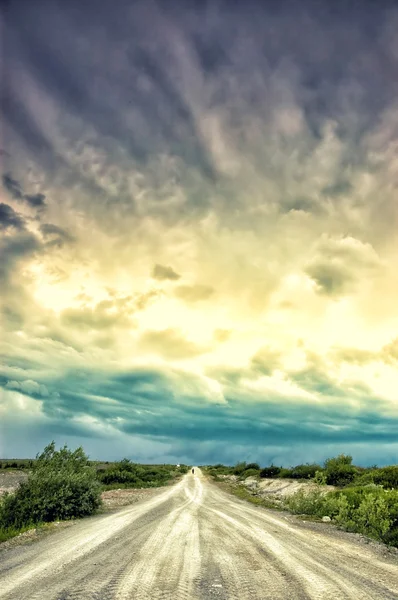 gizemli bir şekilde