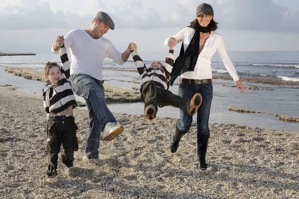 Família feliz — Fotografia de Stock