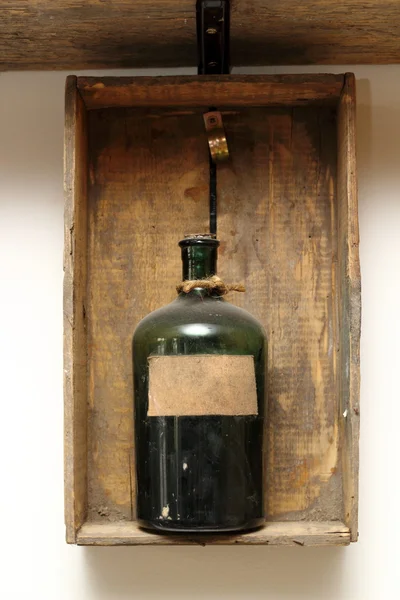 Vintage inredning med kemiska flaska — Stockfoto
