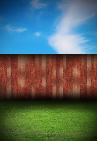 Abstracte achtertuin met houten hek — Stockfoto