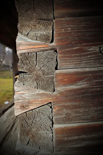 Dřevěné trámy, montážní technika — Stock fotografie