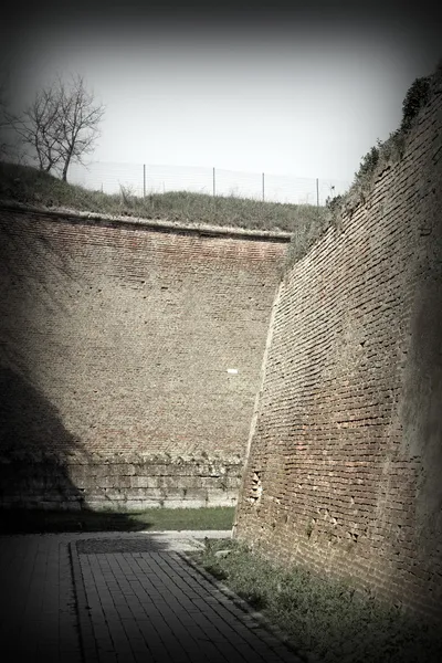 Passage restauré dans l'ancienne forteresse — Photo