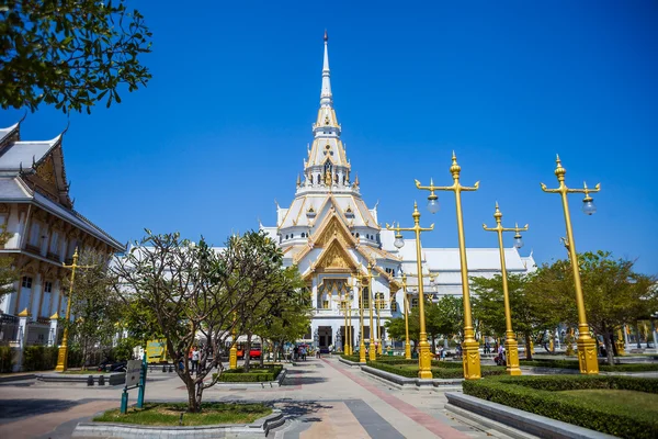 White church in Thai temple (Wat sothon) — Stock Photo, Image