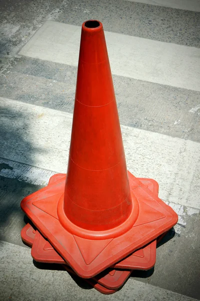 Grupo antigo cone de tráfego — Fotografia de Stock